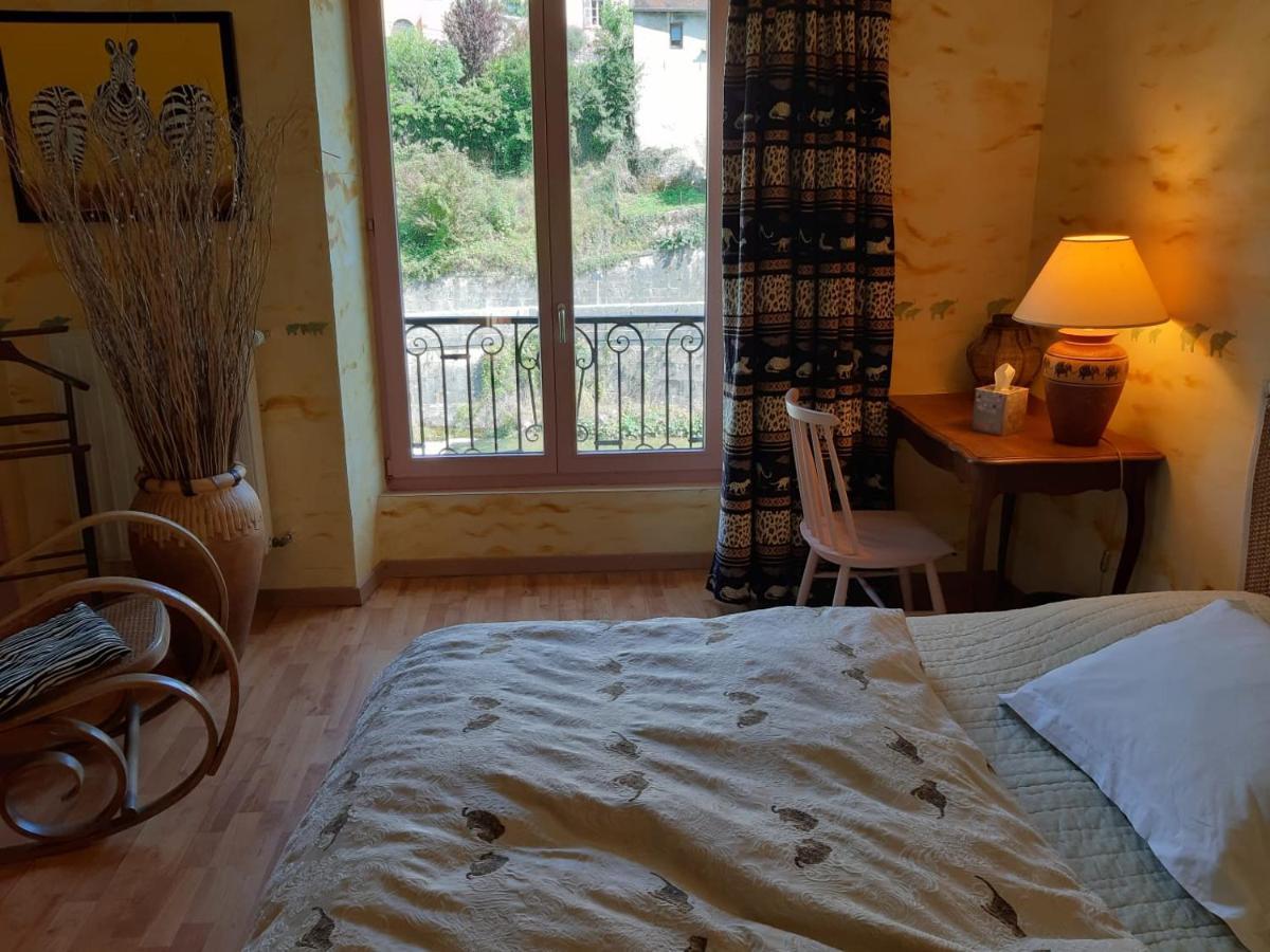 Au Fil De Lods Bed & Breakfast Exterior photo