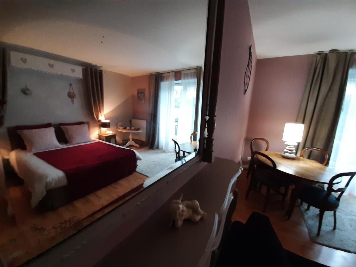 Au Fil De Lods Bed & Breakfast Exterior photo